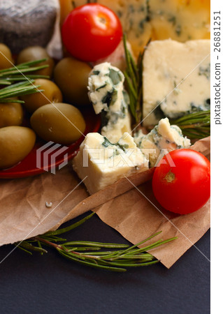 Roquefort cheese composition 26881251