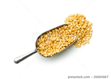 Yellow split peas in metal scoop. 26884867