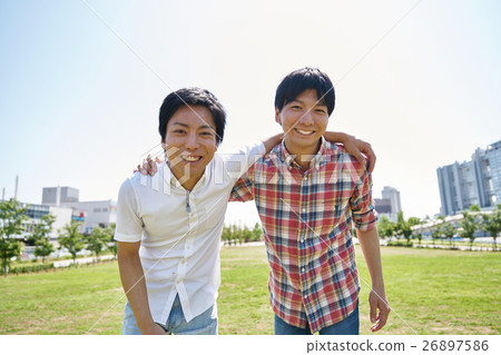 兩個男人肩膀 26897586
