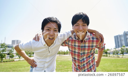 兩個男人肩膀 兩個男人肩膀 26897587