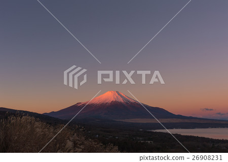 [山梨縣]富士山和山中湖日出時 26908231