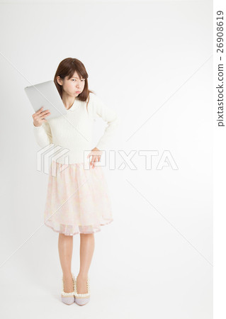 一個女人生氣的平板電腦 一個女人生氣的平板電腦 26908619