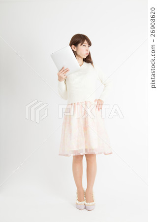 一個女人生氣的平板電腦 26908620
