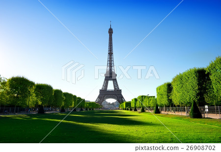 Eiffel Tower and Champ de Mars Eiffel Tower and Champ de Mars 26908702