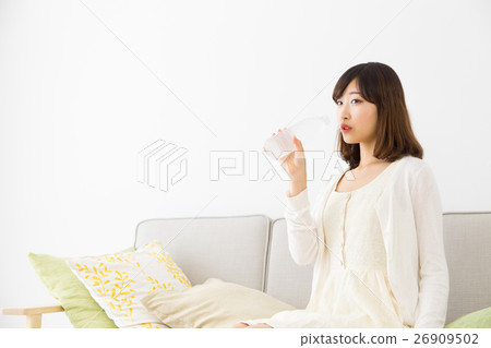 Water and female 26909502