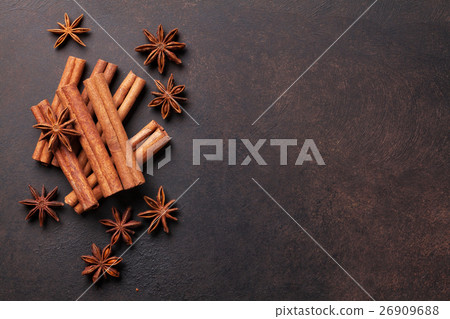 Mulled wine ingredients spices. Anise and cinnamon Mulled wine ingredients spices. Anise and cinnamon 26909688