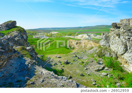 Abandoned quarry for limestone mining 26912959