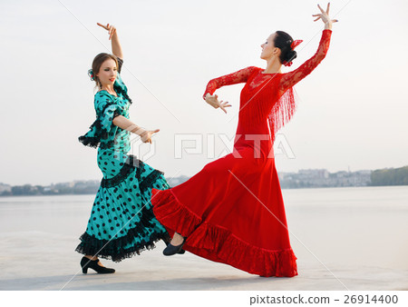 Flamenco dancers Spain womans in long dress Flamenco dancers Spain womans in long dress 26914400