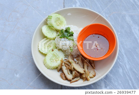 vegetarian rice steamed with gluten chicken  26939477