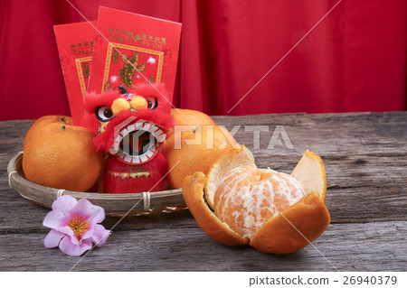 Mandarin orange with chinese new year decorations Mandarin orange with chinese new year decorations 26940379