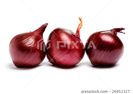 shallot onion isolated on white background 26951327