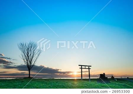 Dusk of Lake Kasumigaura 26953300