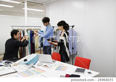服裝買家商務會議會議時裝辦公室設計師會議 服裝買家商務會議會議時裝辦公室設計師會議 26968035