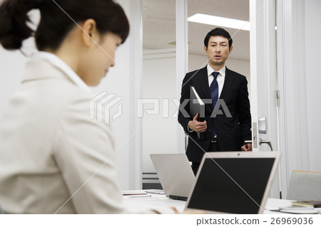 Meeting Businessman Business Office Meeting Meeting Middle 26969036