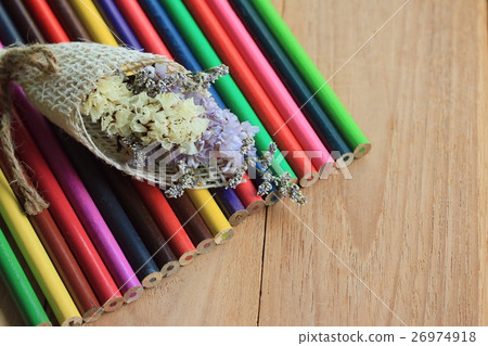 Colored pencils Colored pencils 26974918