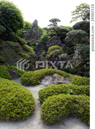 日本庭院Sansui石Horaiyama Sata Miyuu庭院 日本庭院Sansui石Horaiyama Sata Miyuu庭院 26982528