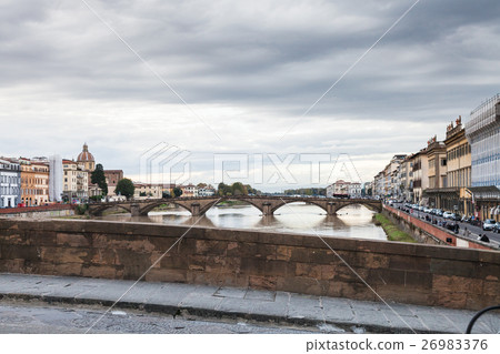 view of bridges and quay in Florence in autumn 26983376