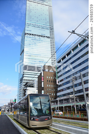 摩天大樓和LRV 26988559