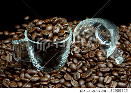 roasted coffee beans 26989535