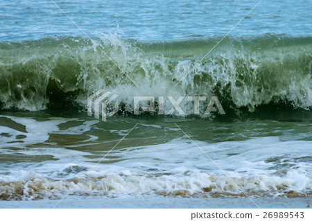 Sea waves, intensity in monsoon season. 26989543