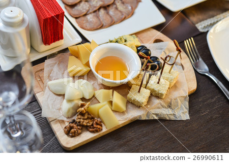 Cheese plate with cheeses Dorblu 26990611