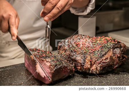 Carving Wagyu beef 26990668