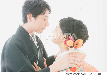 bridal couple, bride and groom, kiss 26993819