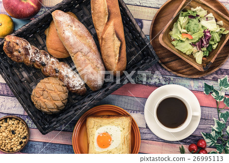 Breakfast coffee and pan salad Breakfast coffee and pan salad 26995113