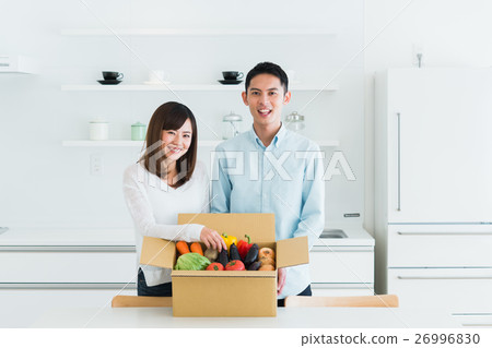 年輕夫婦(蔬菜) 年輕夫婦(蔬菜) 26996830