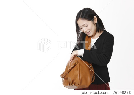 Search the bag in the OL image 26998258