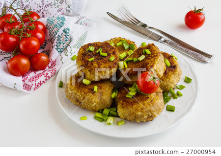Roasted chicken cutlets with green onion Roasted chicken cutlets with green onion 27000954