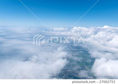 Skyscape viewed from airplane 27002753