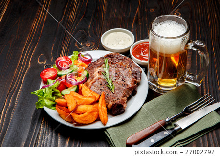 图库照片: roasted organic shin of beef meat