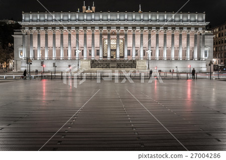 Palace of Justice in Lyon at night Palace of Justice in Lyon at night 27004286