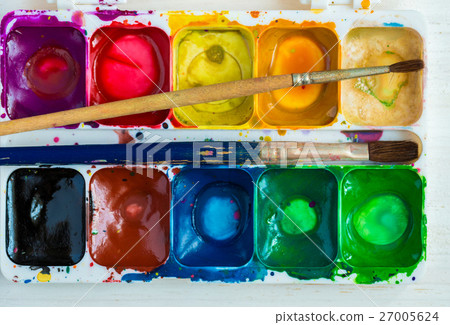 Artist brush and paint Artist brush and paint 27005624