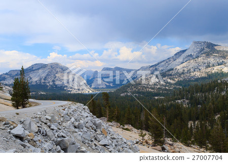 Panorama from Yosemite National Park 27007704