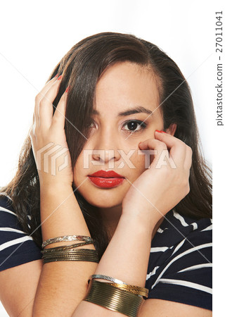 portrait of young woman 27011041