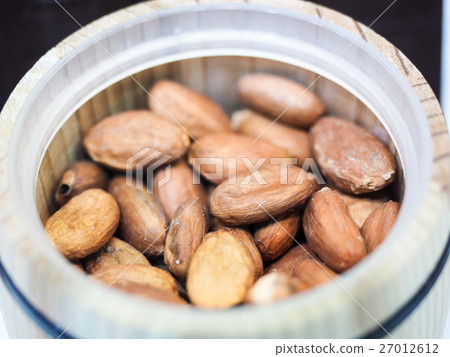 Almond bean Almond bean 27012612