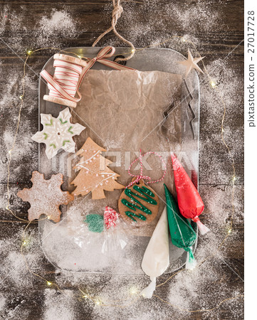 holiday gingerbreads 27017728