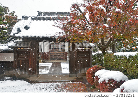Meanuma paddy field: snow falling lighthouse temple 27018251