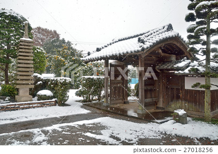 Meanuma paddy field: snow falling lighthouse temple 27018256
