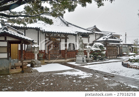 Meanuma稻田:雪落的燈塔寺廟 Meanuma稻田:雪落的燈塔寺廟 27018258