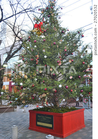 Christmas tree Christmas tree 27020532