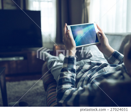 Watch a movie 27024031