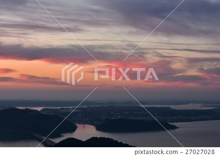 Morning glow in the south of Lake Hamana, Pacific Ocean Morning glow in the south of Lake Hamana, Pacific Ocean 27027028