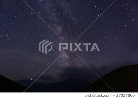 Summer Milky Way from the Northern Alps · Yakushi Pass Summer Milky Way from the Northern Alps · Yakushi Pass 27027860