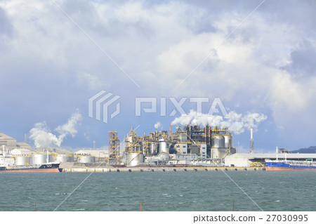 Image of factory 27030995