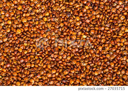 Red quinoa seeds 27035715