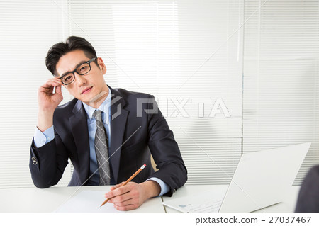 Daily Nine to Five Daily Nine to Five 27037467