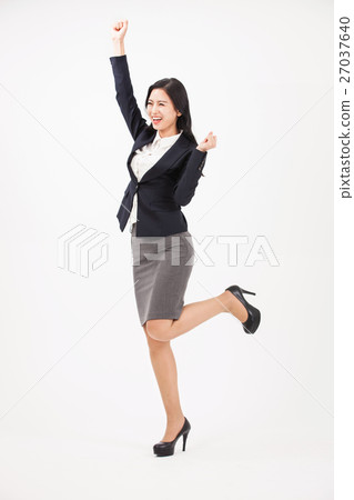 Daily Nine to Five 27037640